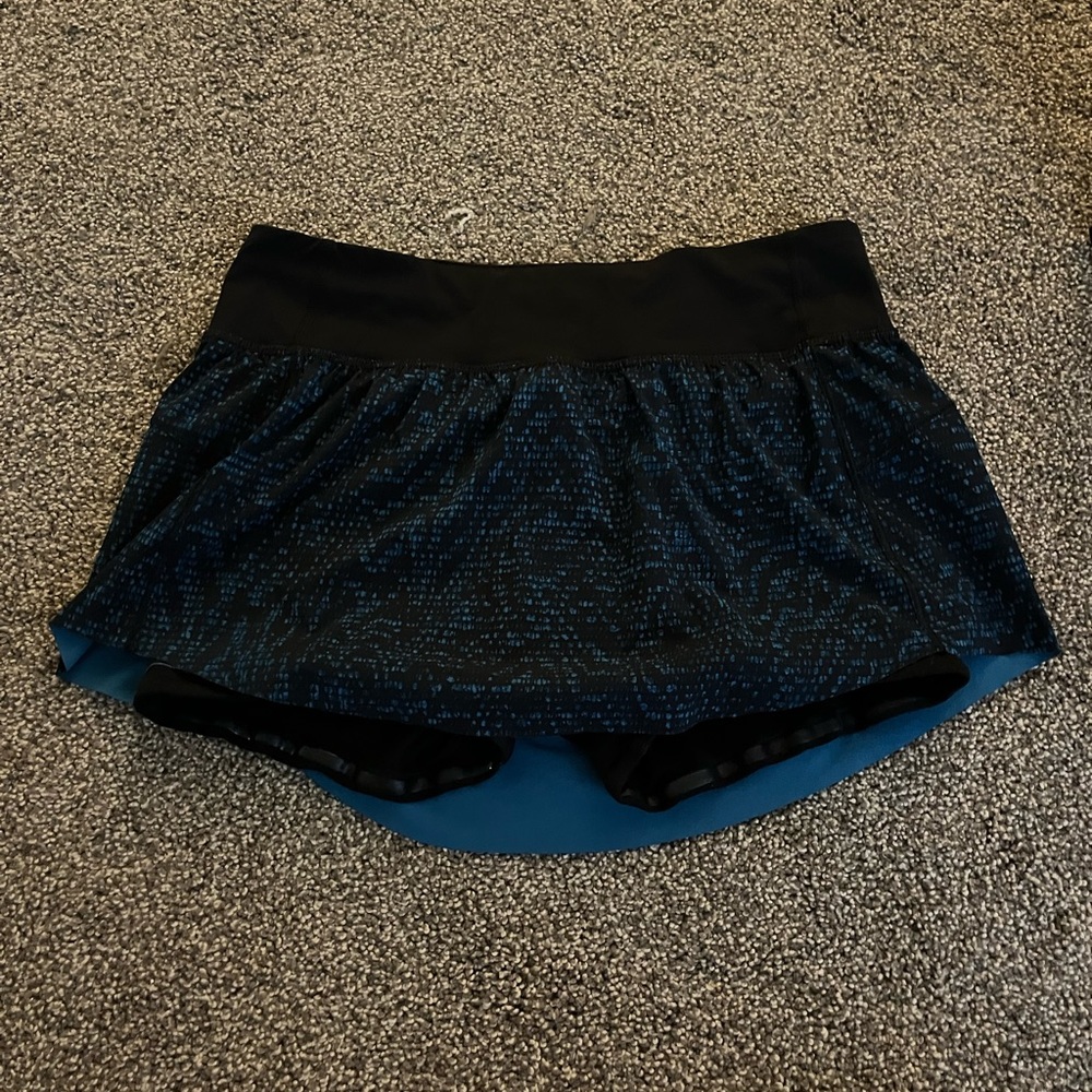❗️RARE❗️ Lululemon skirt with built in shorts